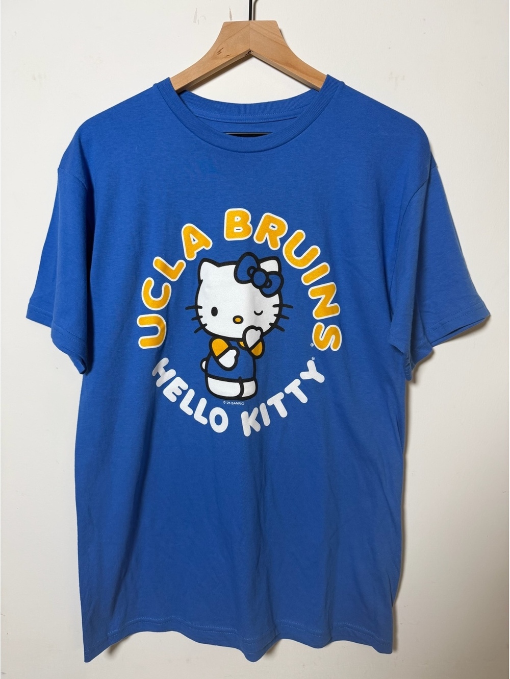Blue 84 UCLA Bruins Hello Kitty Blue T Shirt men’s medium NWOT